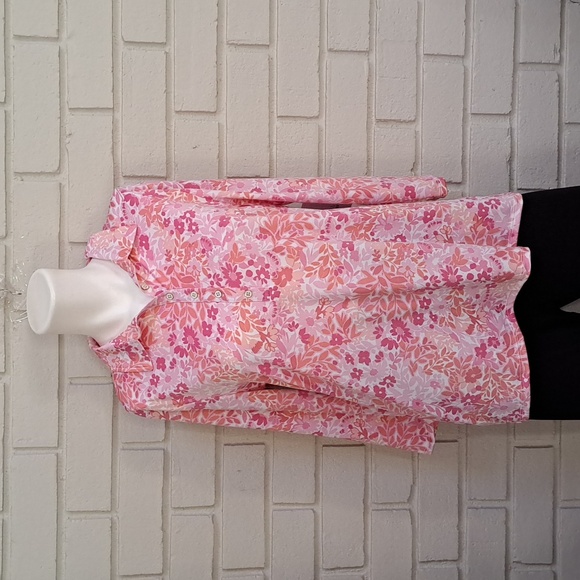Croft & Barrow Floral Lightweight Wrinkle Resistant Blouse. Size Small NWT - Picture 1 of 9